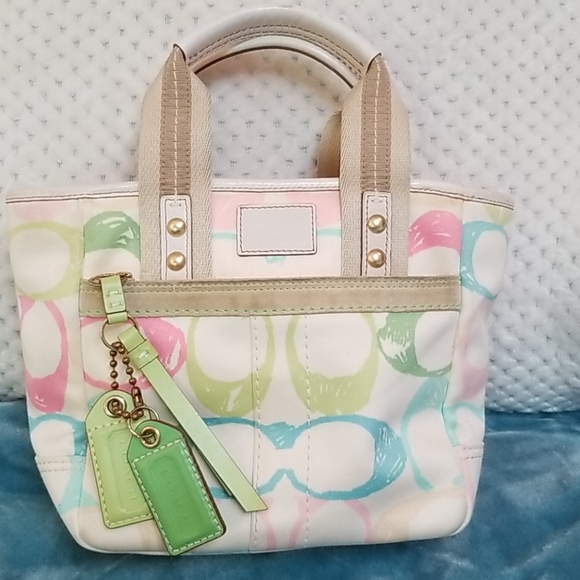 Coach Handbags - 🤑FLASH SALE!!🤑 Pastel Spring Coach Handbag